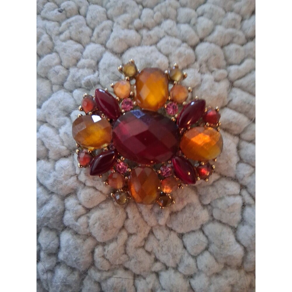Vintage Signed Liz Claiborne Gold Tone Brooch Pin Faceted Rhinestones